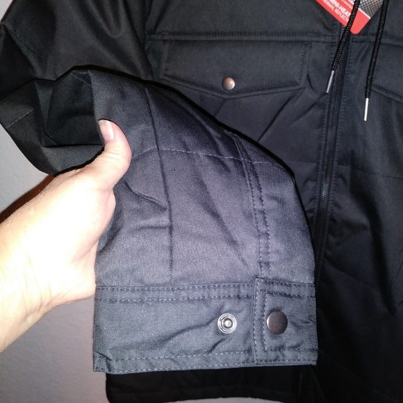 NWT- Columbia water resistant jacket - Picture 4 of 8